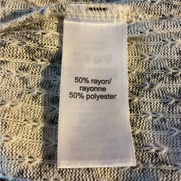 Maurice’s Gray and White Duster - Picture 5 of 6